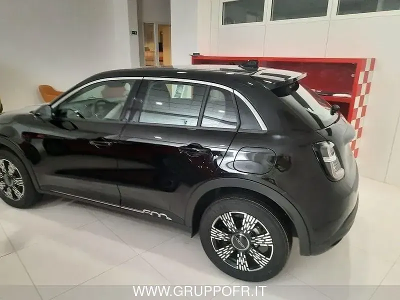 Nuova Fiat 600 110 CV (80 kW) 2025 Nero SUV