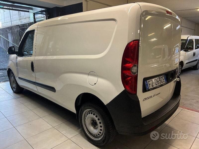 Usata Fiat Doblò S 120 CV (88 kW) 2020 Bianco Monovolume
