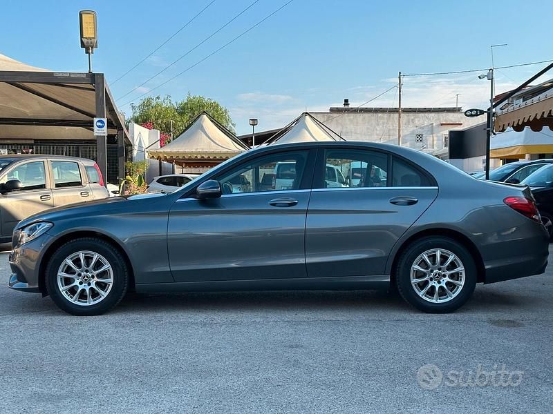Usata Mercedes C180 Business 116 CV (85 kW) 2017 Grigio Berlina