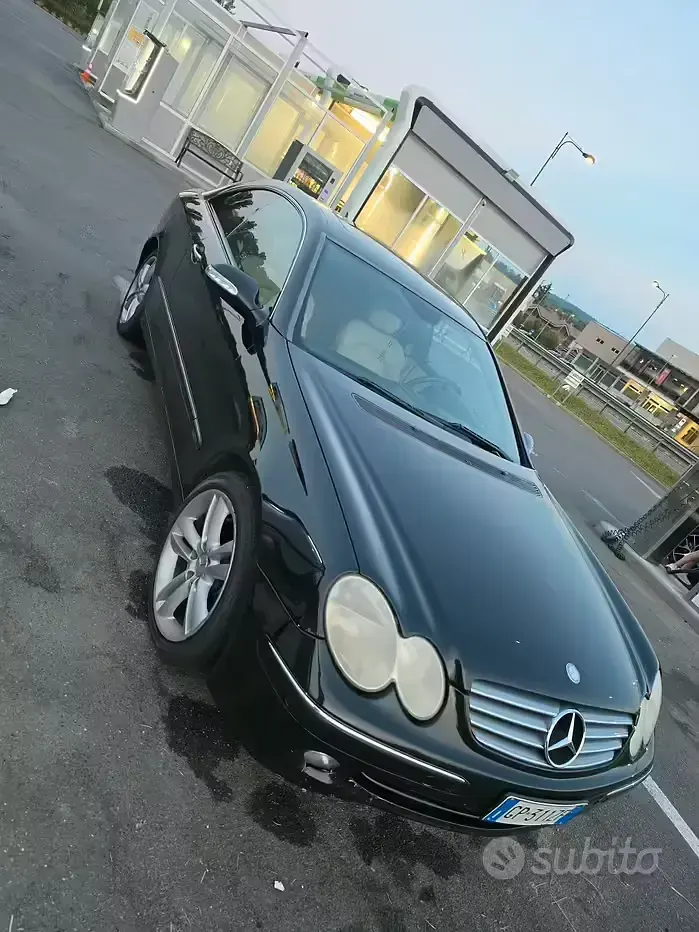 Usata Mercedes CLK200 184 CV (135 kW) 2023 Nero Coupé