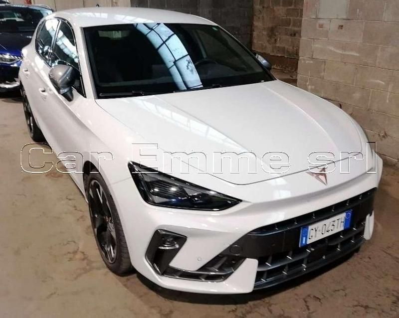 Usata Cupra Leon 150 CV (110 kW) 2025 Bianco nevada Berlina