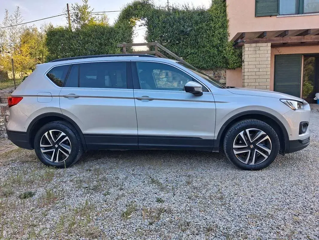 Usata Seat Tarraco Style 150 CV (110 kW) 2021 Argento SUV