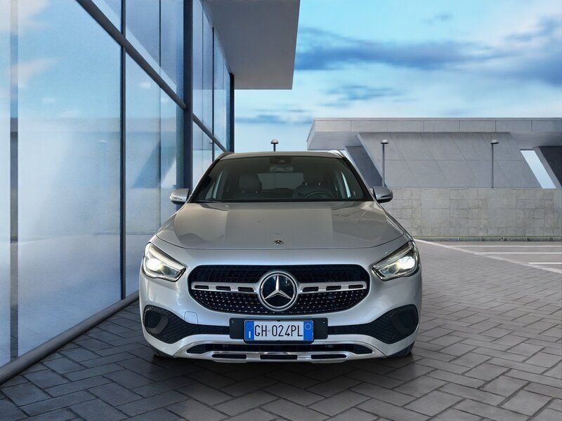Occasion Mercedes GLA200 150 ch (110 kW) 2021 Argent SUV