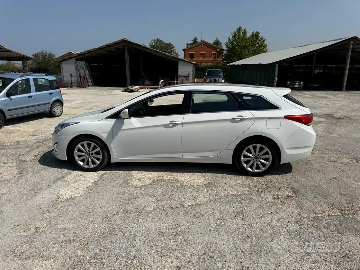 Usata Hyundai i40 136 CV (100 kW) 2014 Bianco Station wagon