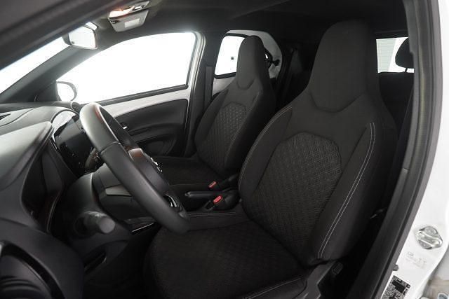 Usata Toyota Aygo X Trend 72 CV (52 kW) 2025 Superwhite/ black SUV