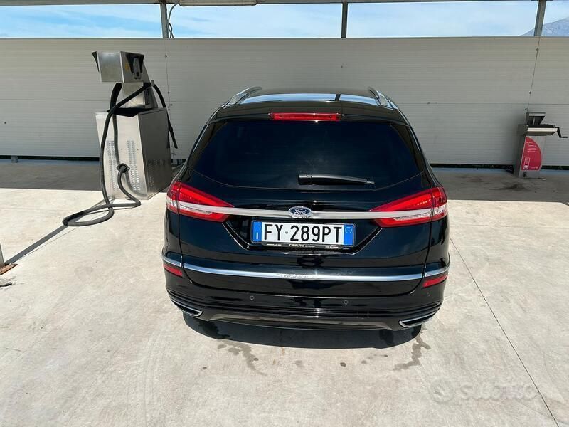 Usata Ford Mondeo Vignale 140 CV (102 kW) 2019 Nero Station wagon