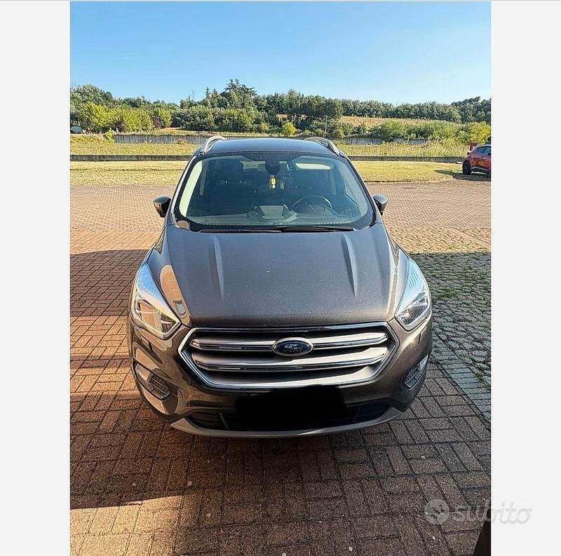Usata Ford Kuga 120 CV (88 kW) 2019 SUV