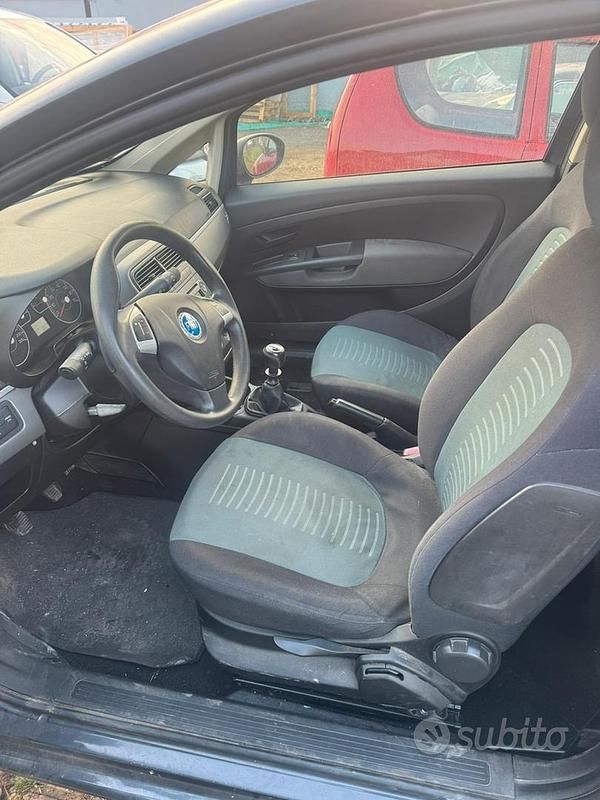 Usata Fiat Grande Punto 2007 Grigio Utilitaria