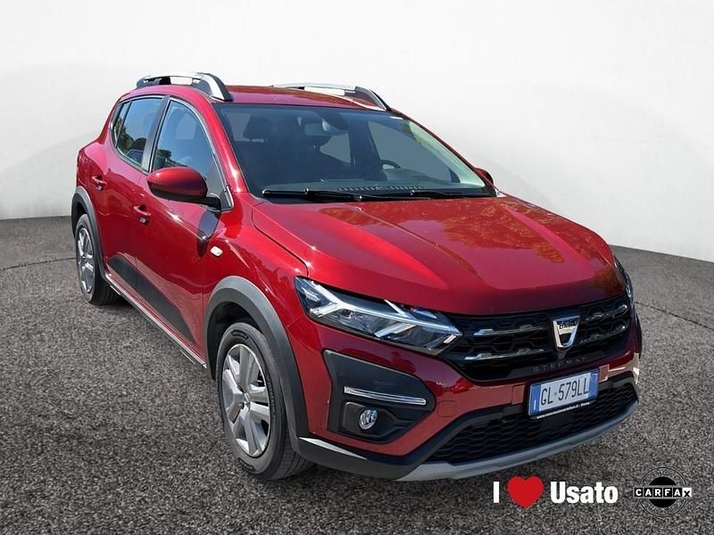 Usata Dacia Sandero Comfort 101 CV (74 kW) 2022 Rosso Utilitaria