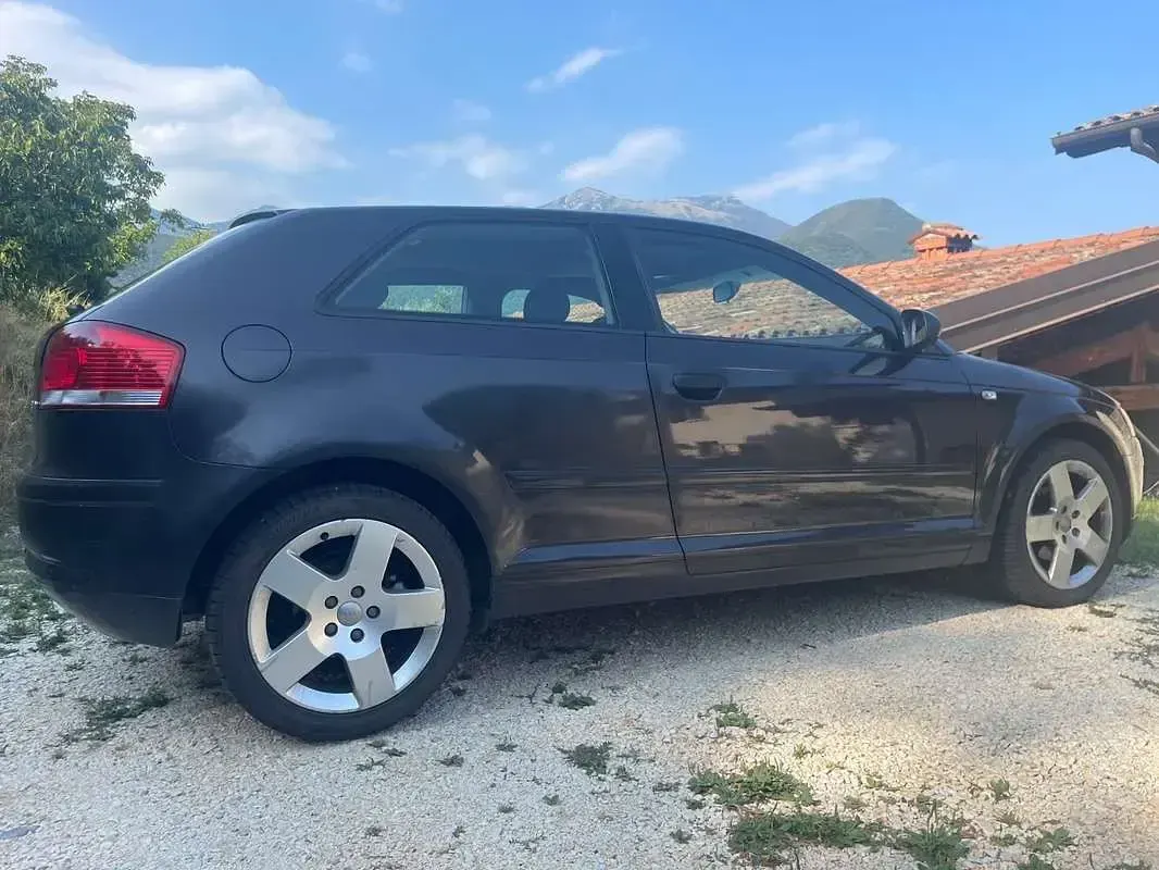 Usata Audi A3 Ambition 105 CV (77 kW) 2004 Nero Utilitaria