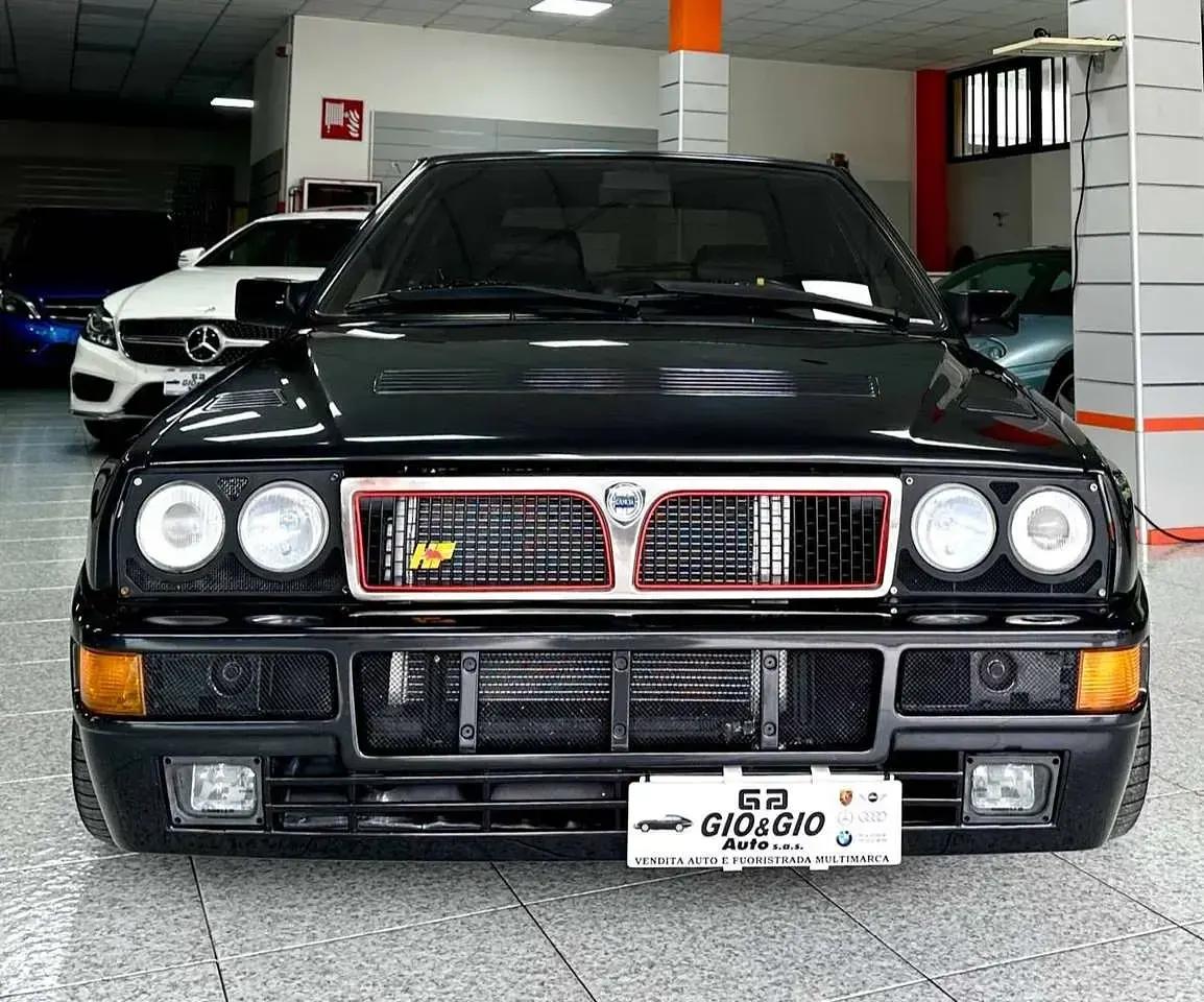 Usata Lancia Delta 205 CV (150 kW) 1992 Nero Utilitaria