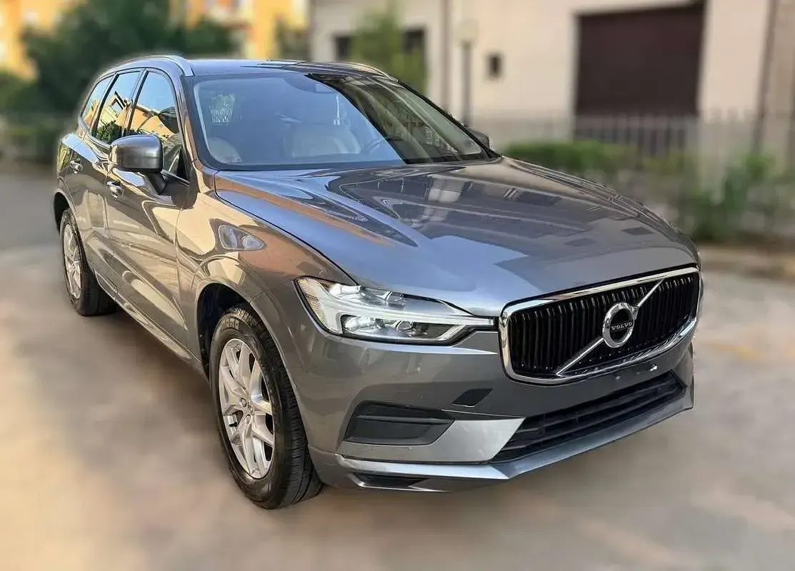 Usata Volvo XC60 Business Edition 190 CV (139 kW) 2019 Grigio SUV