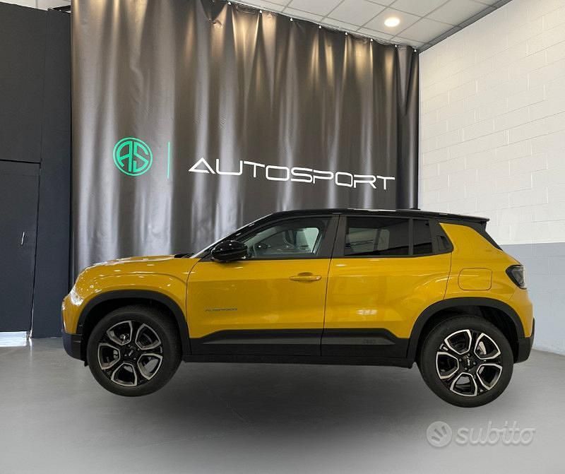 Nuova Jeep Avenger Summit 2025 Giallo SUV