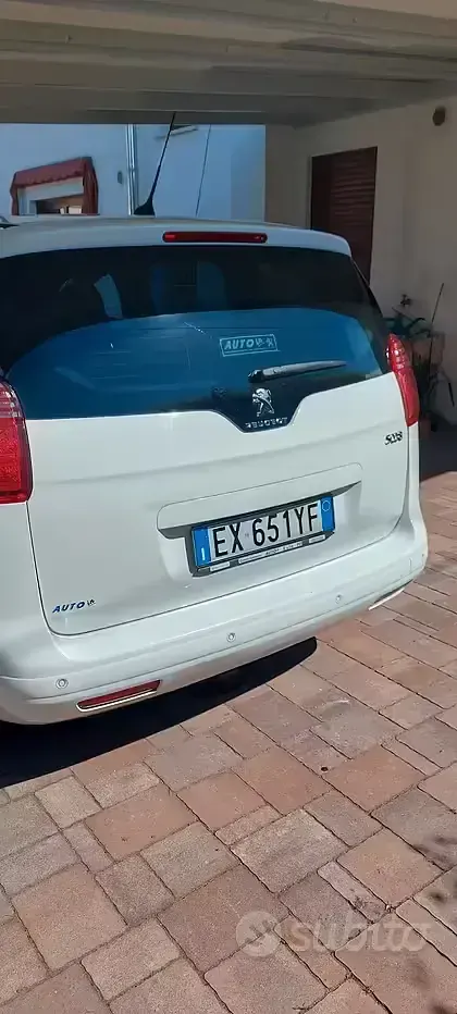 Usata Peugeot 5008 115 CV (84 kW) 2015 Bianco Monovolume
