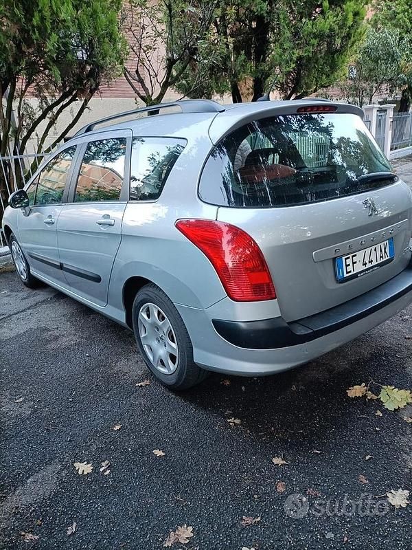 Grigio Usata 2010 Peugeot 308 SW Premium Station wagon | 3200 € (Ottimo prezzo) - Immagine 1/1