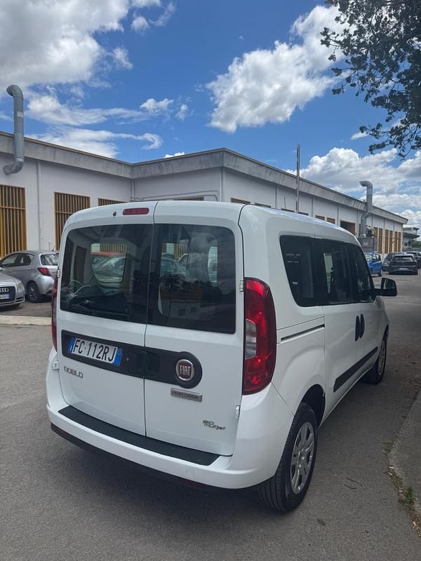 Usata Fiat Doblò 95 CV (69 kW) 2016 Bianco Monovolume