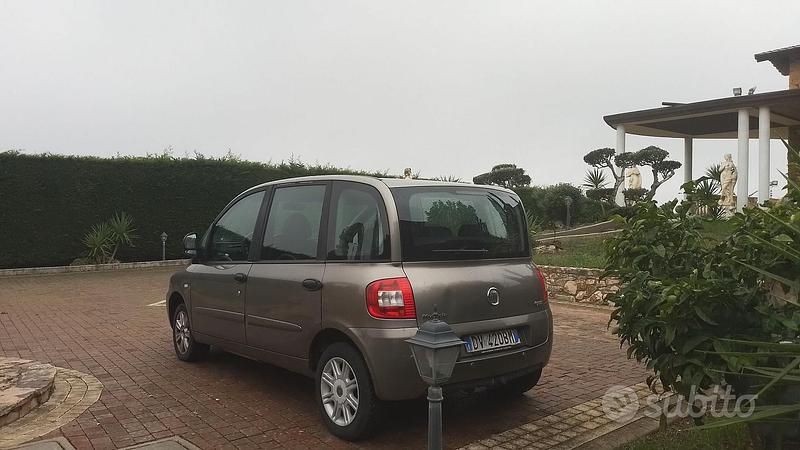 Usata 2009 Fiat Multipla Monovolume | 1000 € (Super prezzo) - Immagine 1/4
