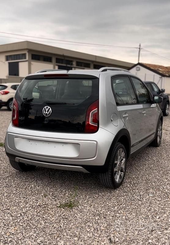 Usata VW up! 75 CV (55 kW) 2015 Grigio Utilitaria
