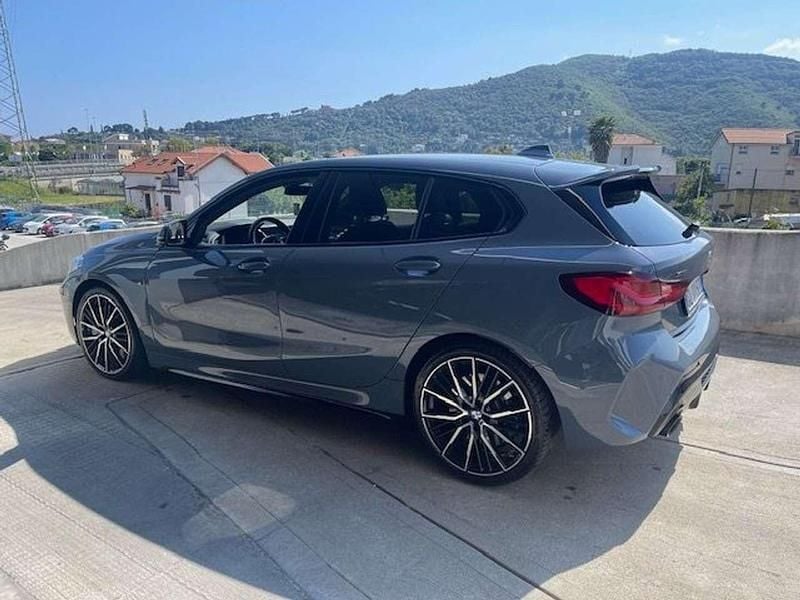 Usata BMW M135 306 CV (225 kW) 2022 Grigio Utilitaria