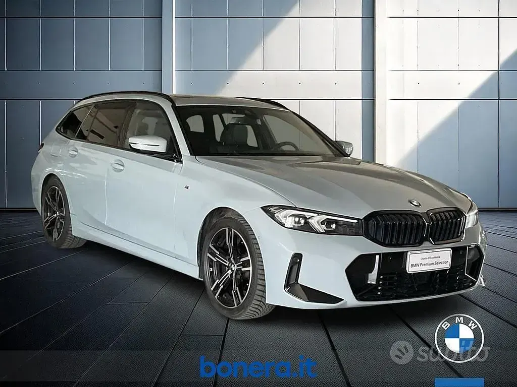 Usata BMW 320e M Sport 190 CV (139 kW) 2023 Grigio Station wagon