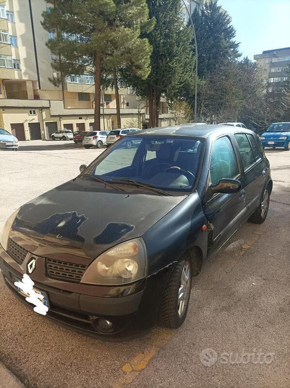 Usata 2004 Renault Clio II Due volumi | 900 € (Ottimo prezzo) - Immagine 1/4