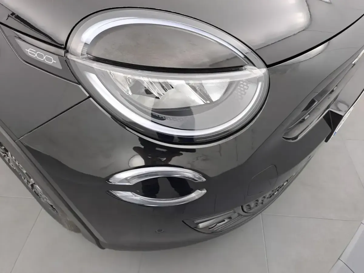 Usata Fiat 600 Pop 145 CV (106 kW) 2025 Nero SUV