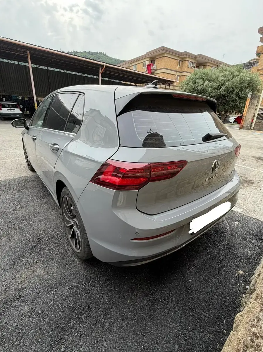 Usata VW Golf VIII Edition 149 CV (109 kW) 2020 Grigio Berlina