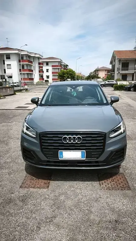 Usata Audi Q2 Admired 116 CV (85 kW) 2018 Grigio SUV