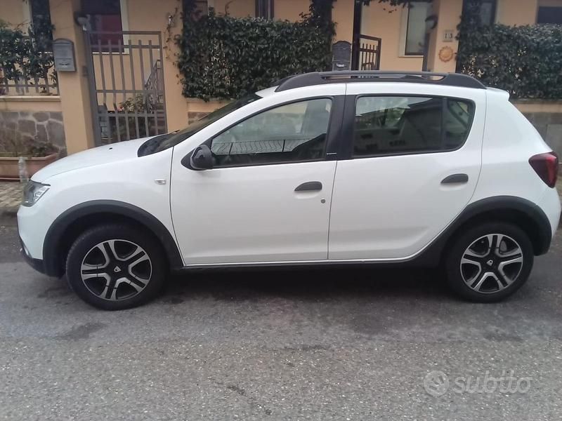 Usata Dacia Sandero Stepway 95 CV (69 kW) 2019 Bianco Berlina