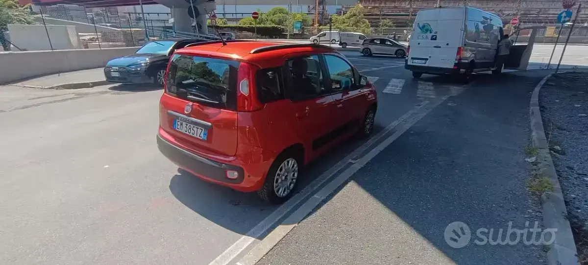Usata Fiat Panda Lounge 69 CV (50 kW) 2012 Arancione Utilitaria