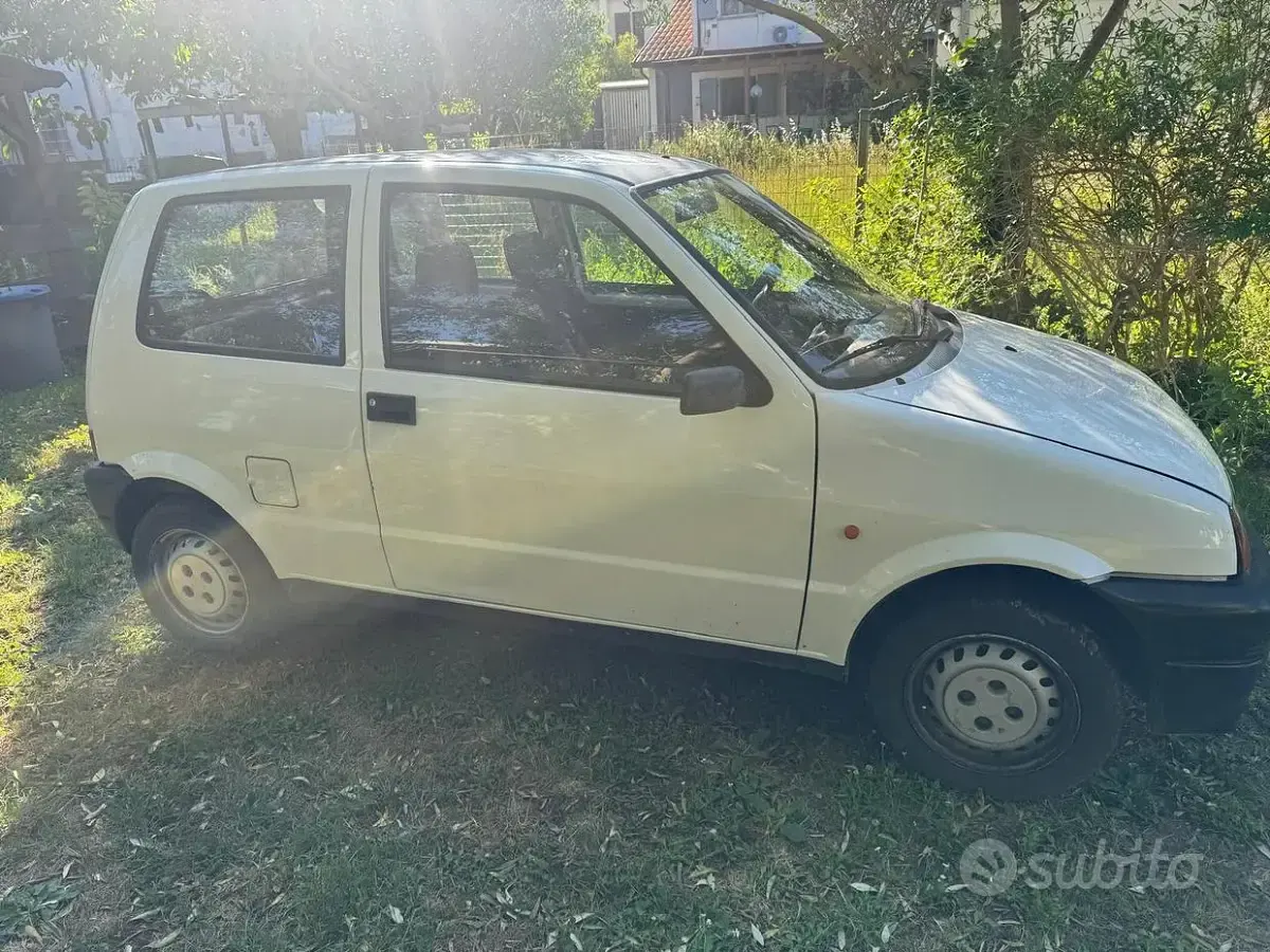 Usata Fiat Cinquecento 39 CV (28 kW) 1998 Bianco Utilitaria