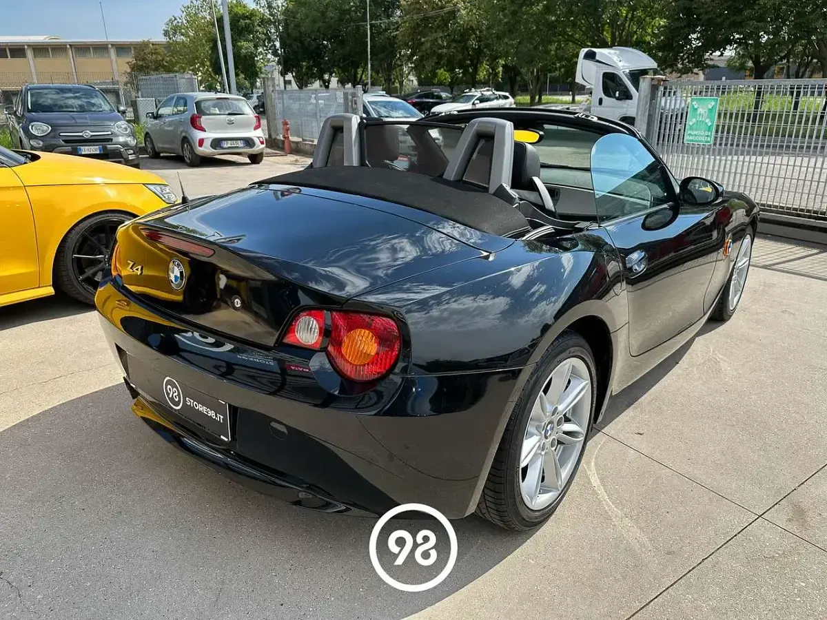 Usata BMW Z4 170 CV (125 kW) 2005 Nero Cabrio