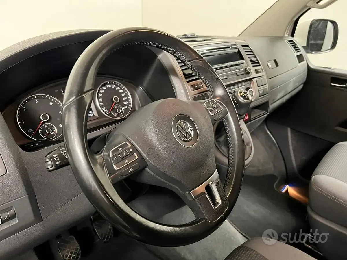 Usata VW Multivan Edition 140 CV (102 kW) 2013 Bianco Monovolume