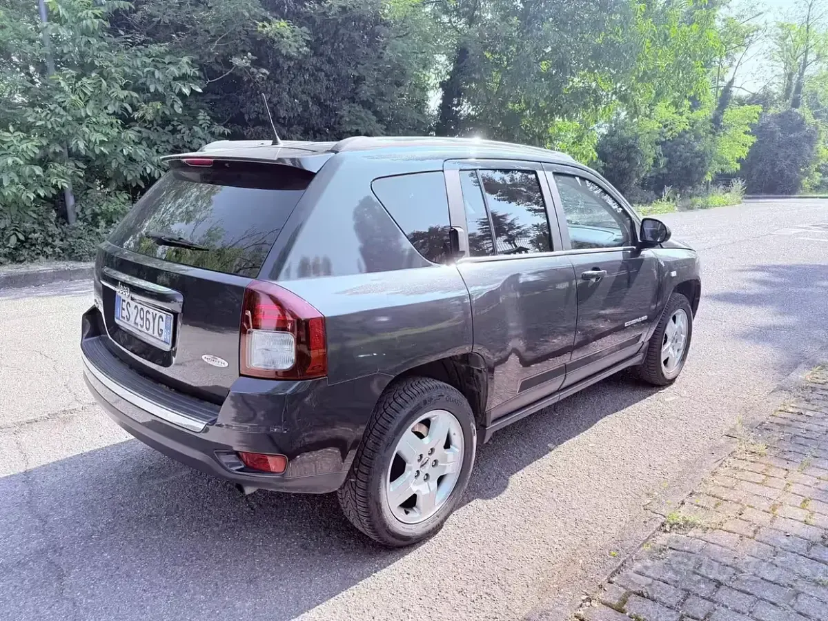 Usata Jeep Compass Limited 163 CV (119 kW) 2013 Grigio SUV