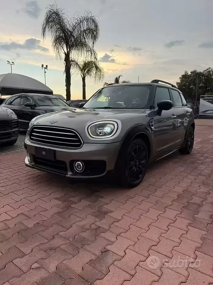 Usata Mini Cooper D Countryman Hype 150 CV (110 kW) 2019 Grigio SUV