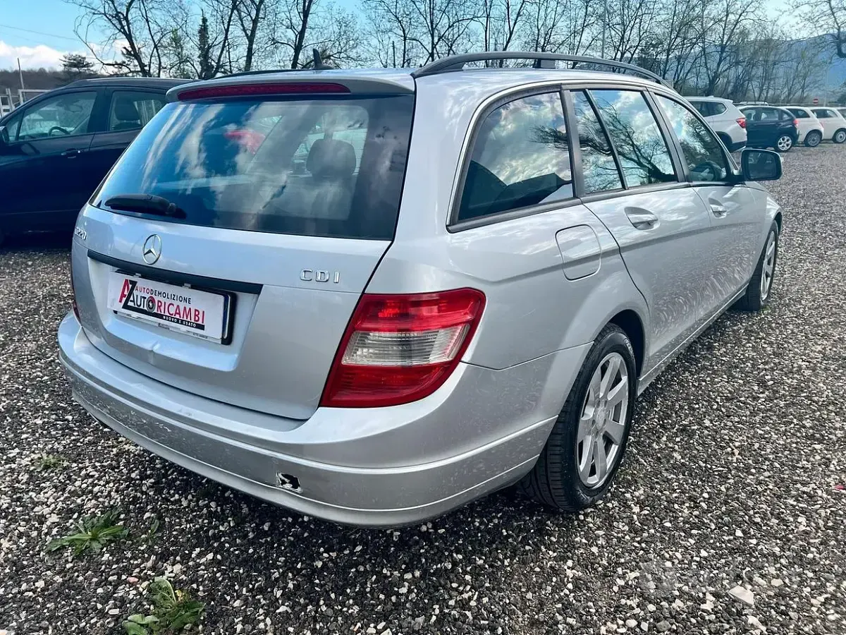 Usata Mercedes C220 Avantgarde 170 CV (125 kW) 2008 Grigio Station wagon