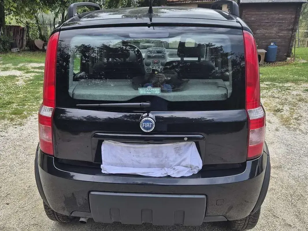 Usata Fiat Panda 4x4 69 CV (50 kW) 2006 Nero Utilitaria