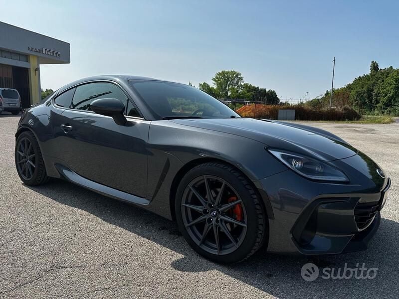 Usata Subaru BRZ 234 CV (172 kW) 2022 Grigio Coupé