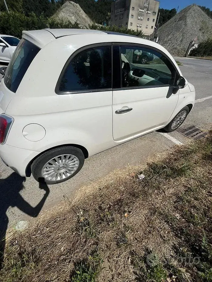 Usata Fiat 500 Lounge 69 CV (50 kW) 2011 Bianco Utilitaria