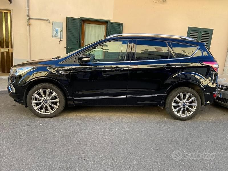 Usata Ford Kuga Vignale 150 CV (110 kW) 2018 Nero SUV