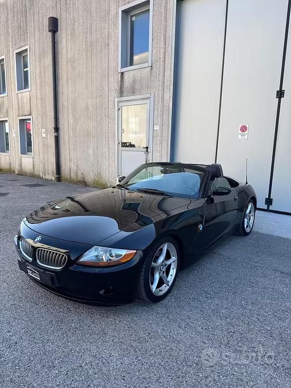 Usata BMW Z4 231 CV (169 kW) 2003 Nero Cabrio