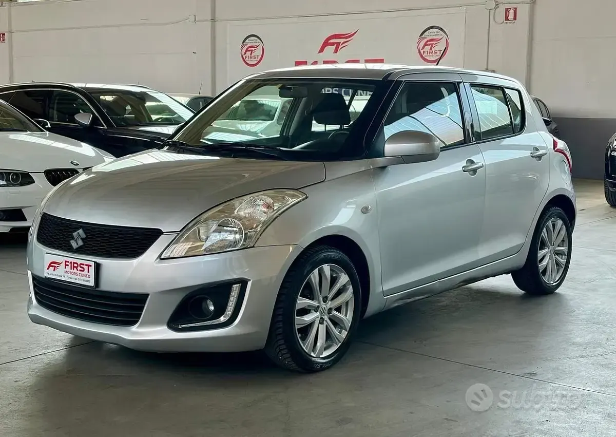 Usata Suzuki Swift 75 CV (55 kW) 2016 Grigio Utilitaria