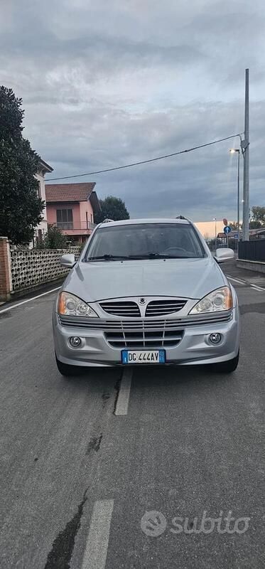 Usata SsangYong Rexton II 186 CV (136 kW) 2007 Grigio SUV