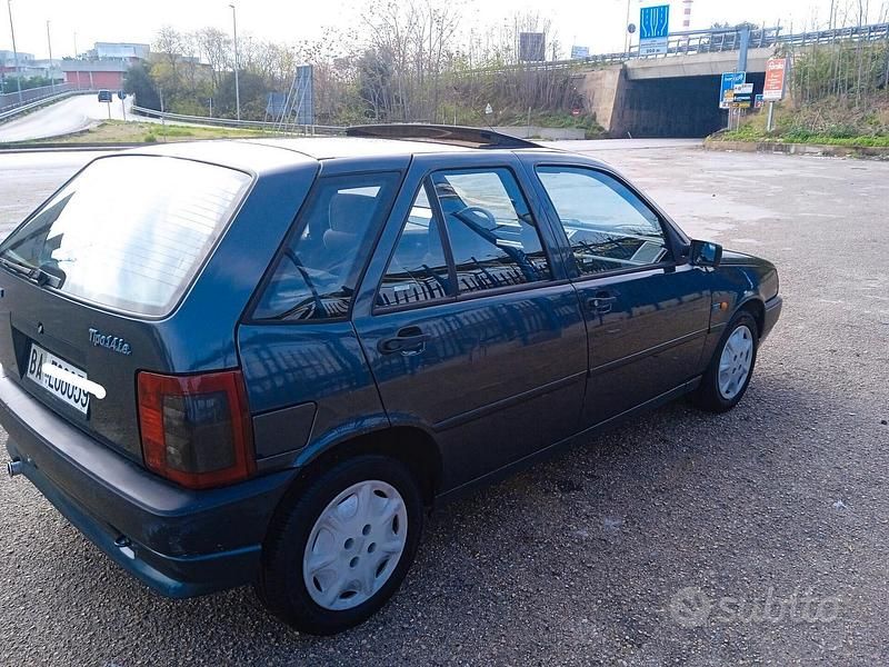 Usata Fiat Tipo 69 CV (50 kW) 1993 Verde Berlina
