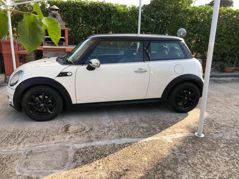 Usata Mini Cooper D 112 CV (82 kW) 2010 Bianco Utilitaria