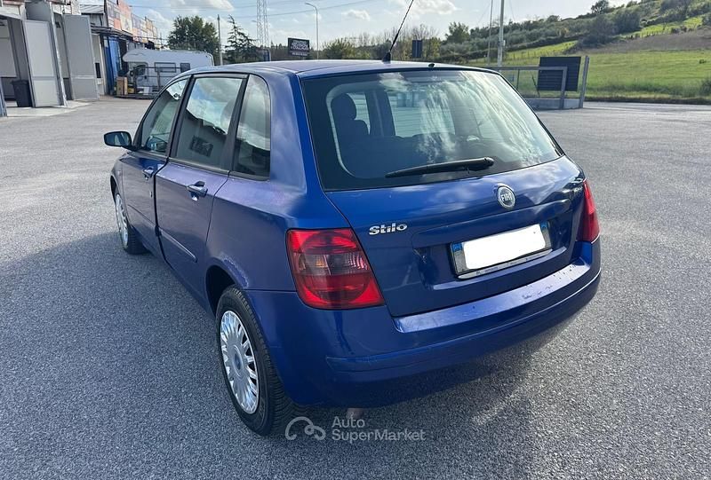 Usata Fiat Stilo 120 CV (88 kW) 2006 Blu Berlina