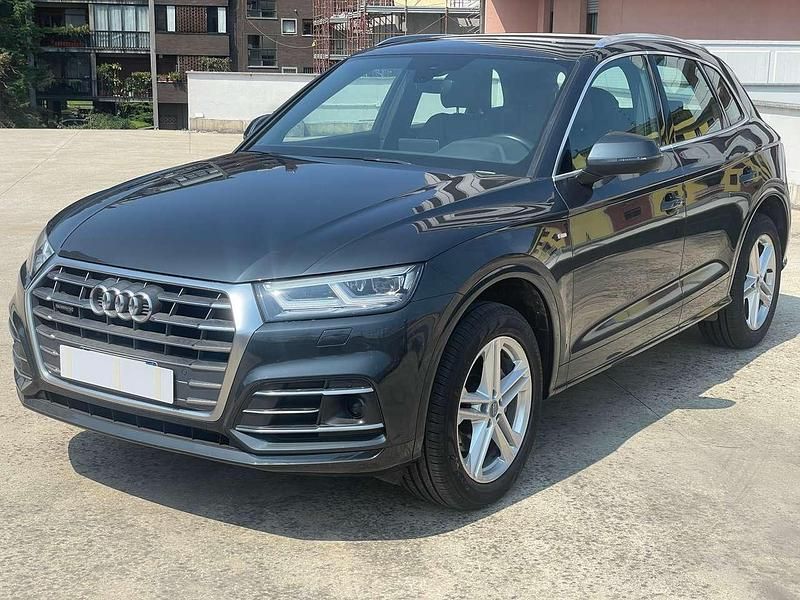 Usata Audi Q5 S-line plus 190 CV (139 kW) 2019 Grigio manhattan metallizzato SUV