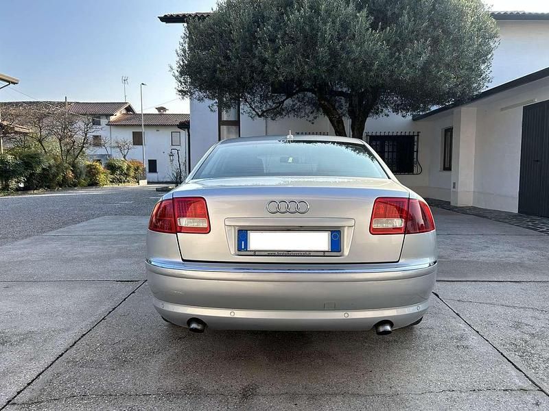 Usata Audi A8 Ambiente 232 CV (170 kW) 2006 Argento Berlina