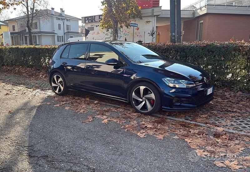 Usata VW Golf VII GTI 245 CV (180 kW) 2017 Blu Berlina