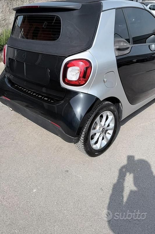 Usata Smart ForTwo Cabrio 71 CV (52 kW) 2017 Nero Cabrio